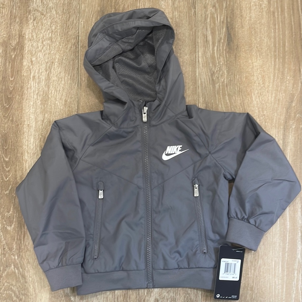 NWT Nike Boys Grey Windbreaker Jacket Size 2